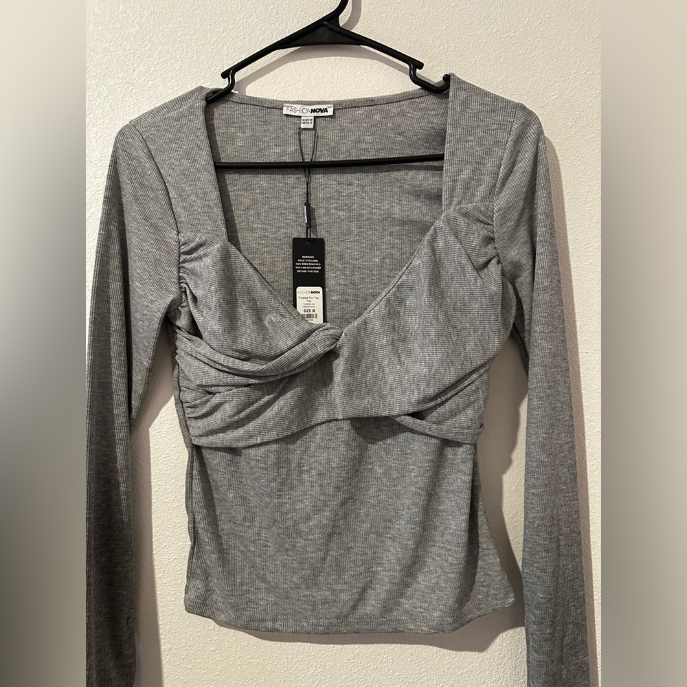 Brand new cropped v neck shirt